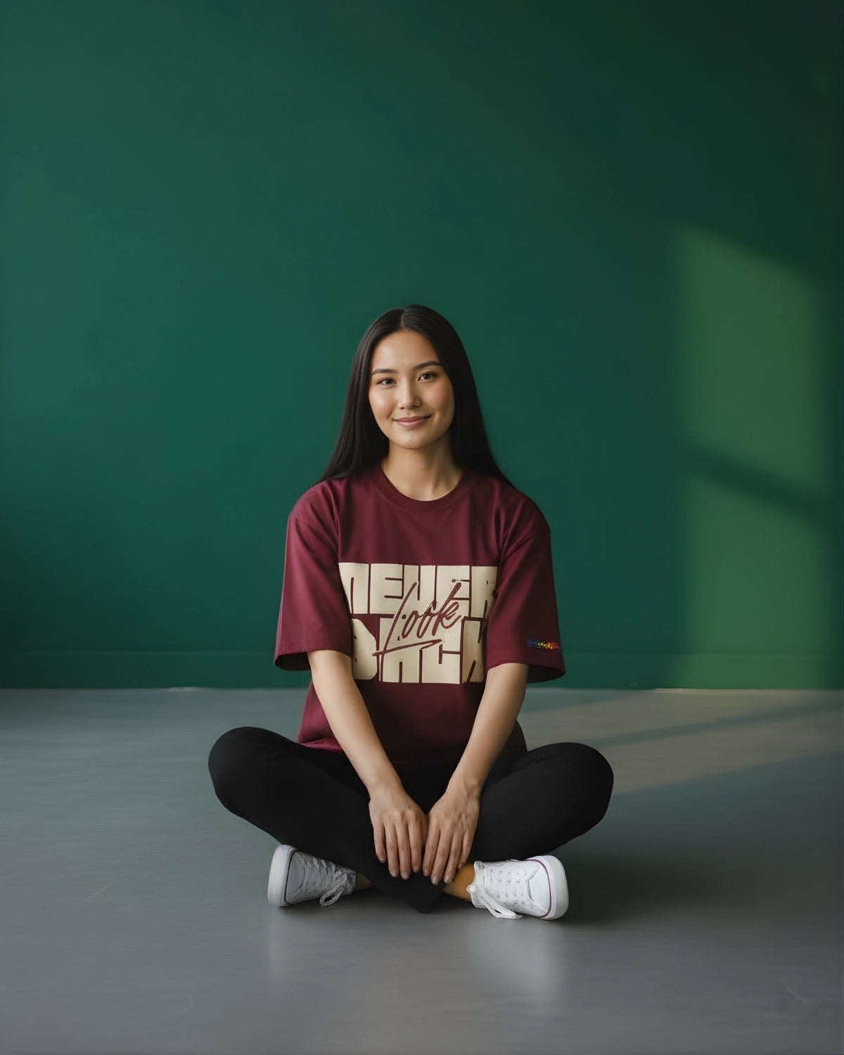 NEVER LOOK BACK CREAM GRAFFITI