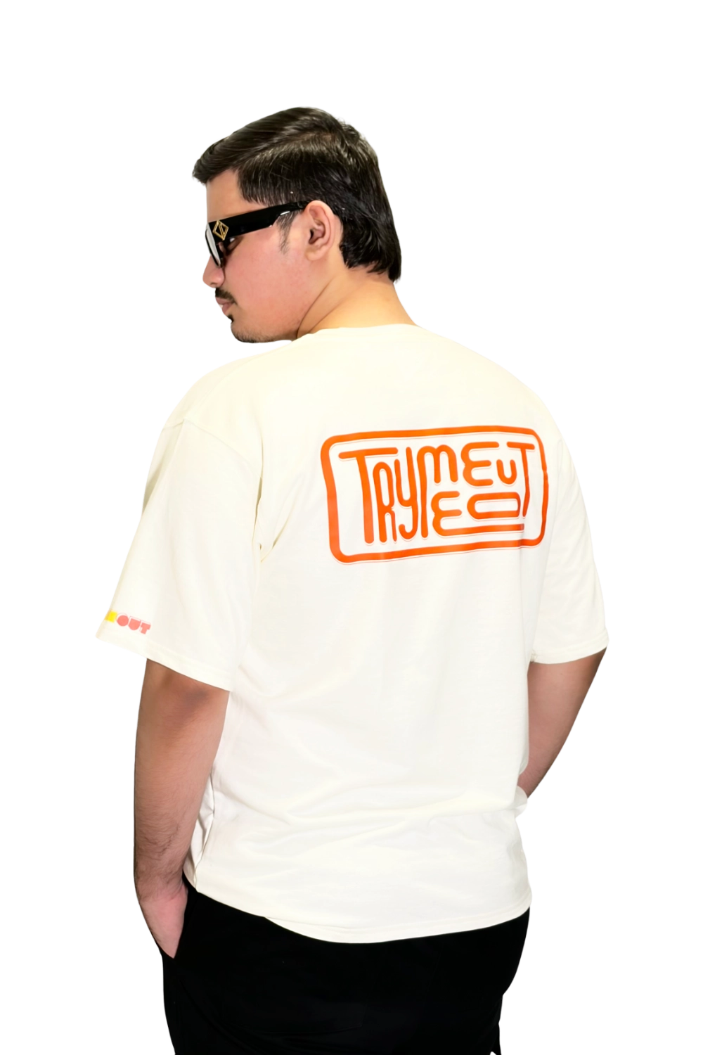 Oversized Off-White – TRYMEEOUT Horizontal Graffiti