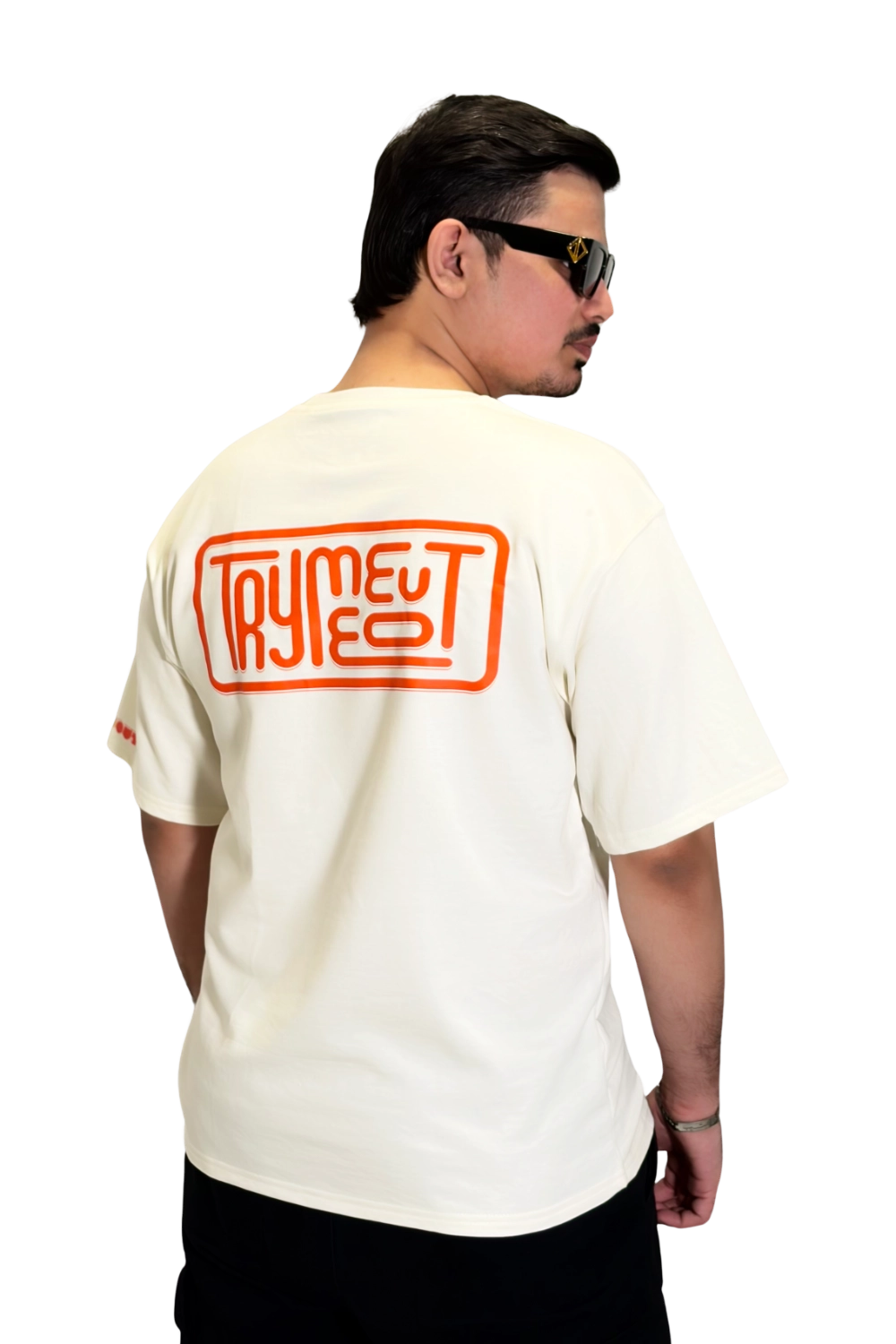 Oversized Off-White – TRYMEEOUT Horizontal Graffiti