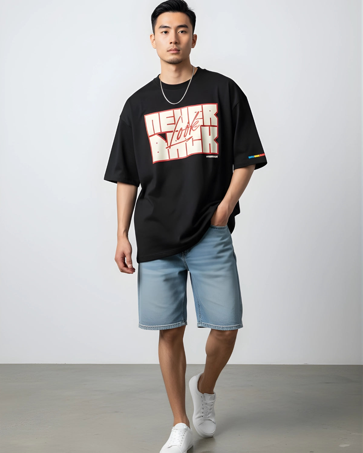 Oversized Black - NEVER LOOK BACK